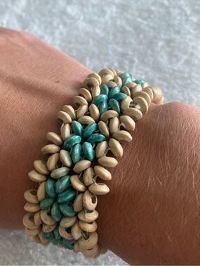 Y2K Wooden Handcrafted Blonde Wood & Turquoise  Stretch Bracelet.